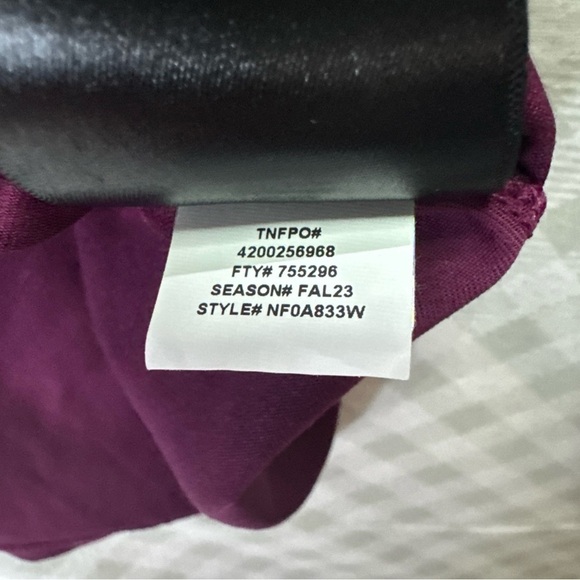 The North Face Mens SMALL Elevation 1/4 Zip Maroon Lightweight LS Pullover Shirt - Picture 7 of 8